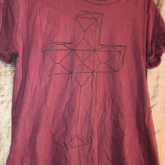 Maroon T-Shirt! - Picture 2 of 3